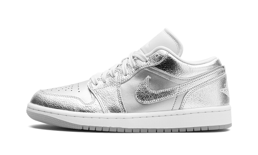 Air Jordan 1 Low SE WMNS "Metallic Silver"