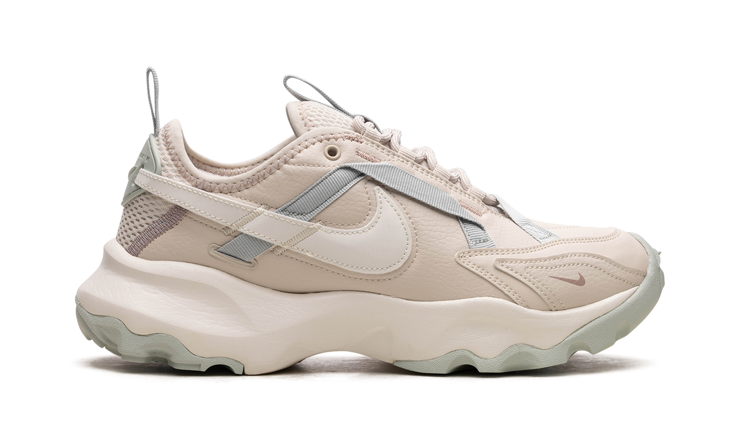 TC 7900 WMNS "Light Orewood Brown"