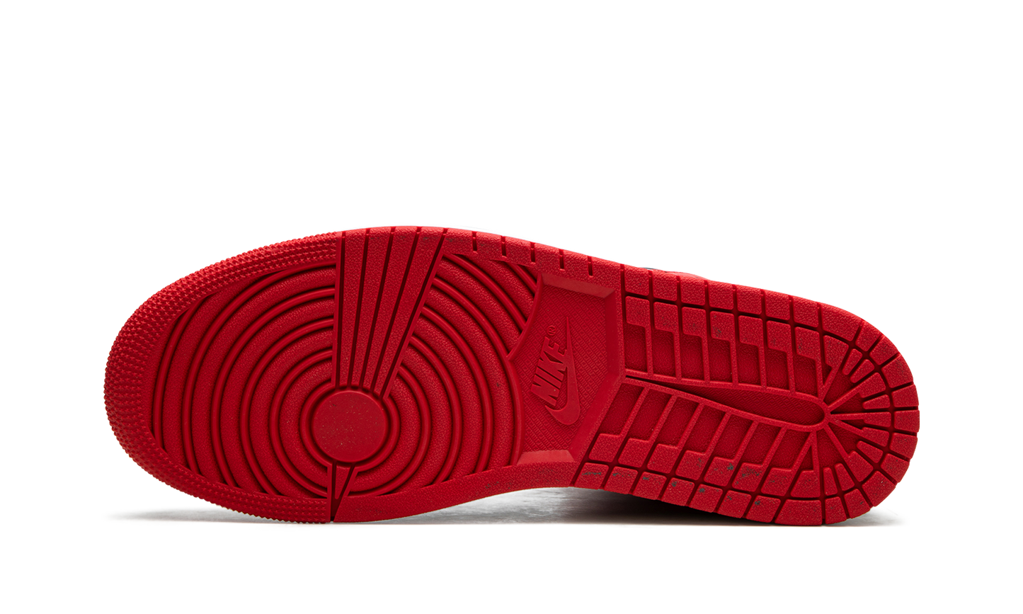 Air Jordan 1 Mid "Alternate Bred"