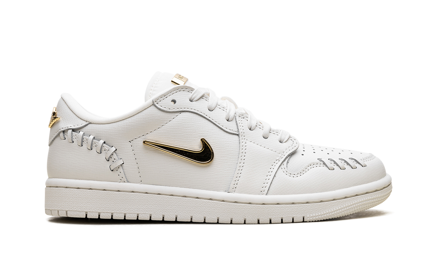 Jordan 1 Low WMNS "Method of Make Sail Metallic Gold"
