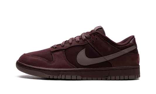 Dunk Low "Burgundy Crush"