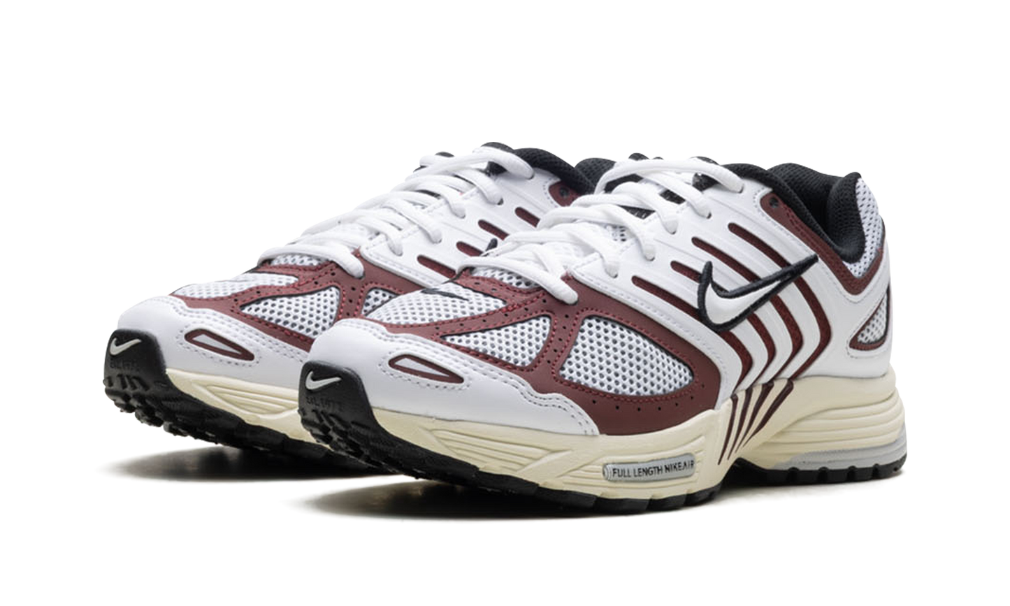 Air Peg 2K5 WMNS "Dark Team Red"