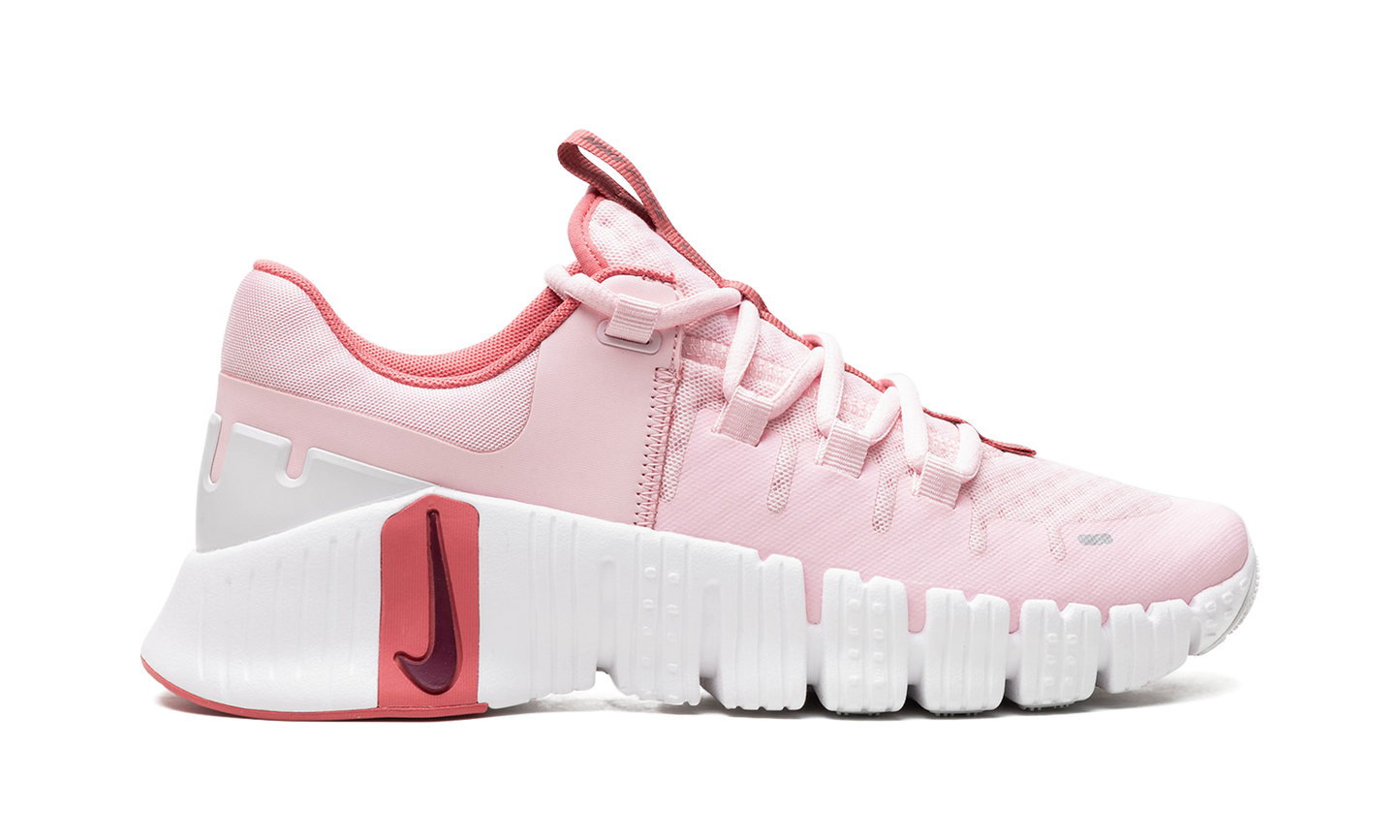 Free Metcon 5 WMNS "Pink Foam"