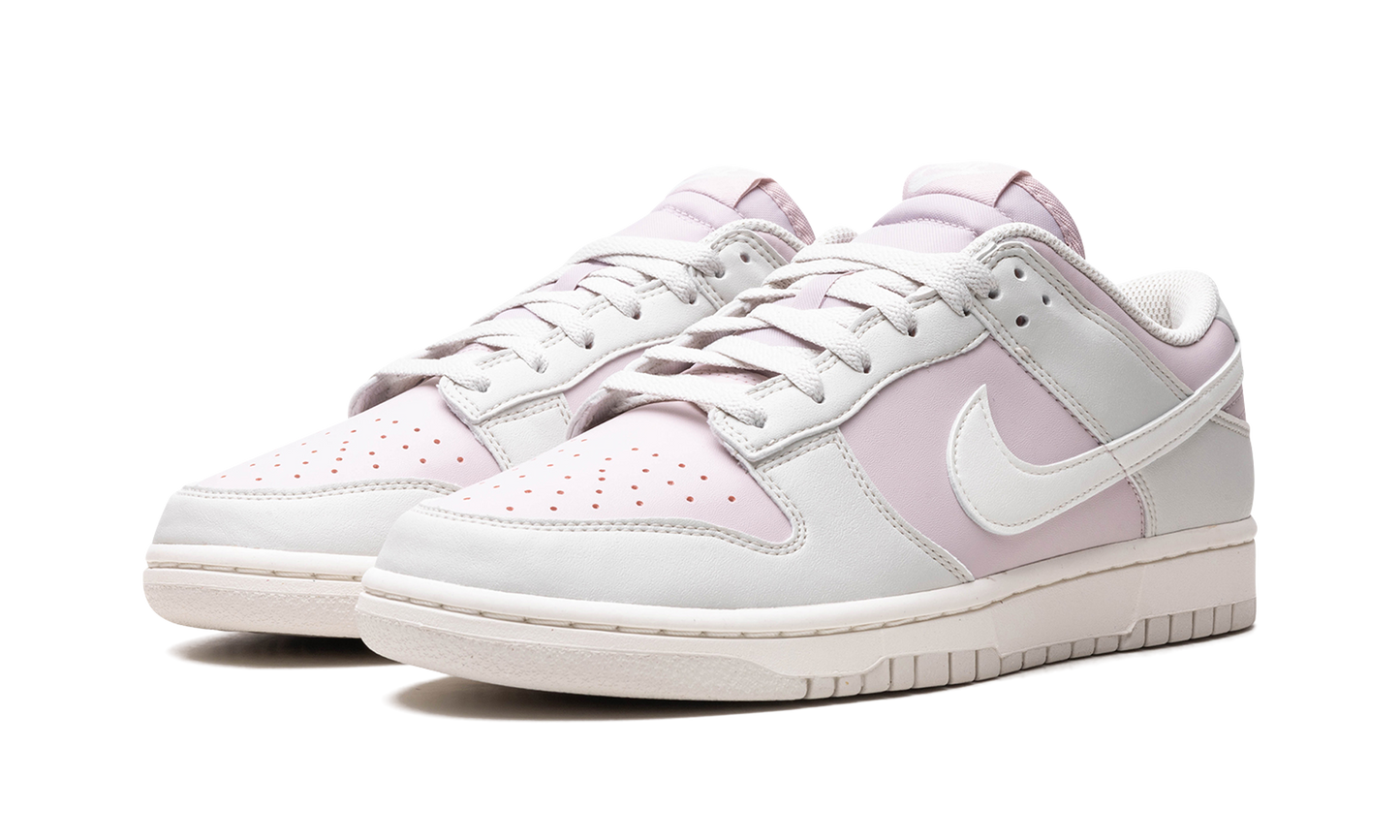 DUNK LOW WMNS "Platinum Violet"