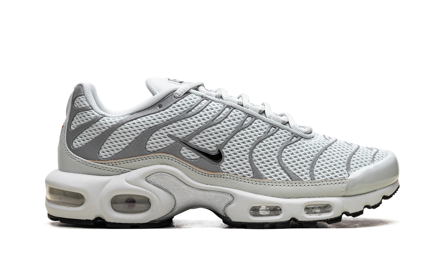 Air Max Plus WMNS "Light Silver"