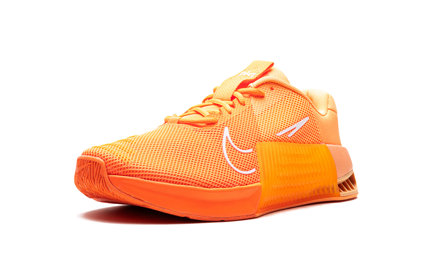 Metcon 9 AMP "Atomic Orange"