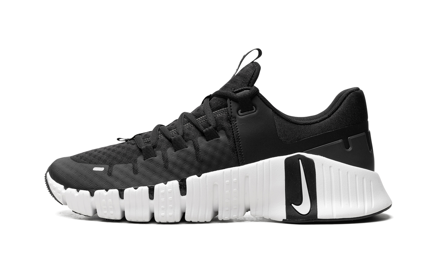 Free Metcon 5 "Black / White"