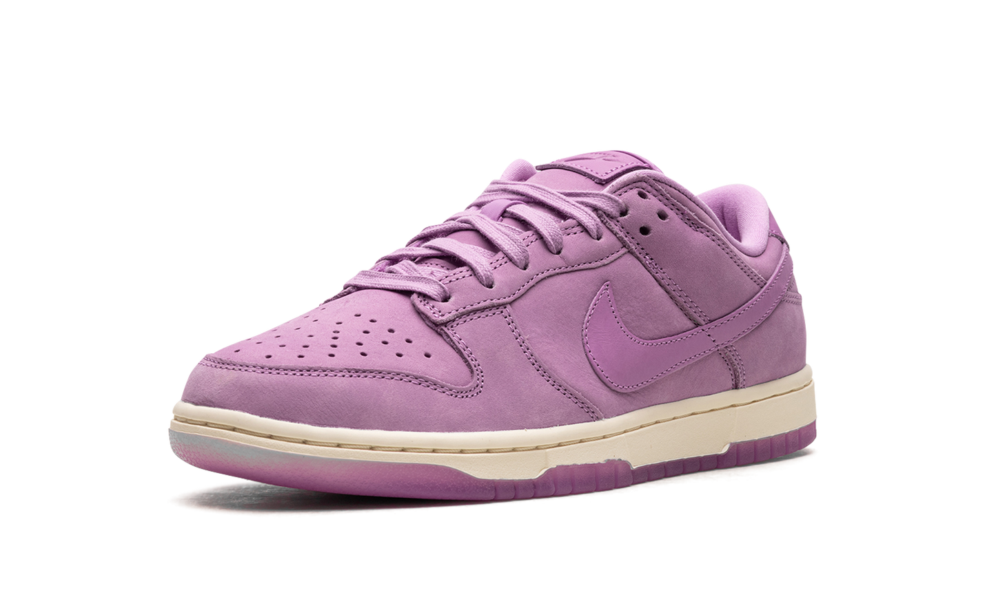 DUNK LOW WMNS "Rush Fuchsia"