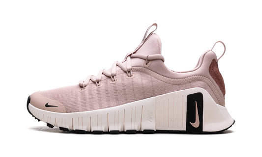 Free Metcon 6 PRM WMNS "Pink Oxford / Light Soft Pink / Black"