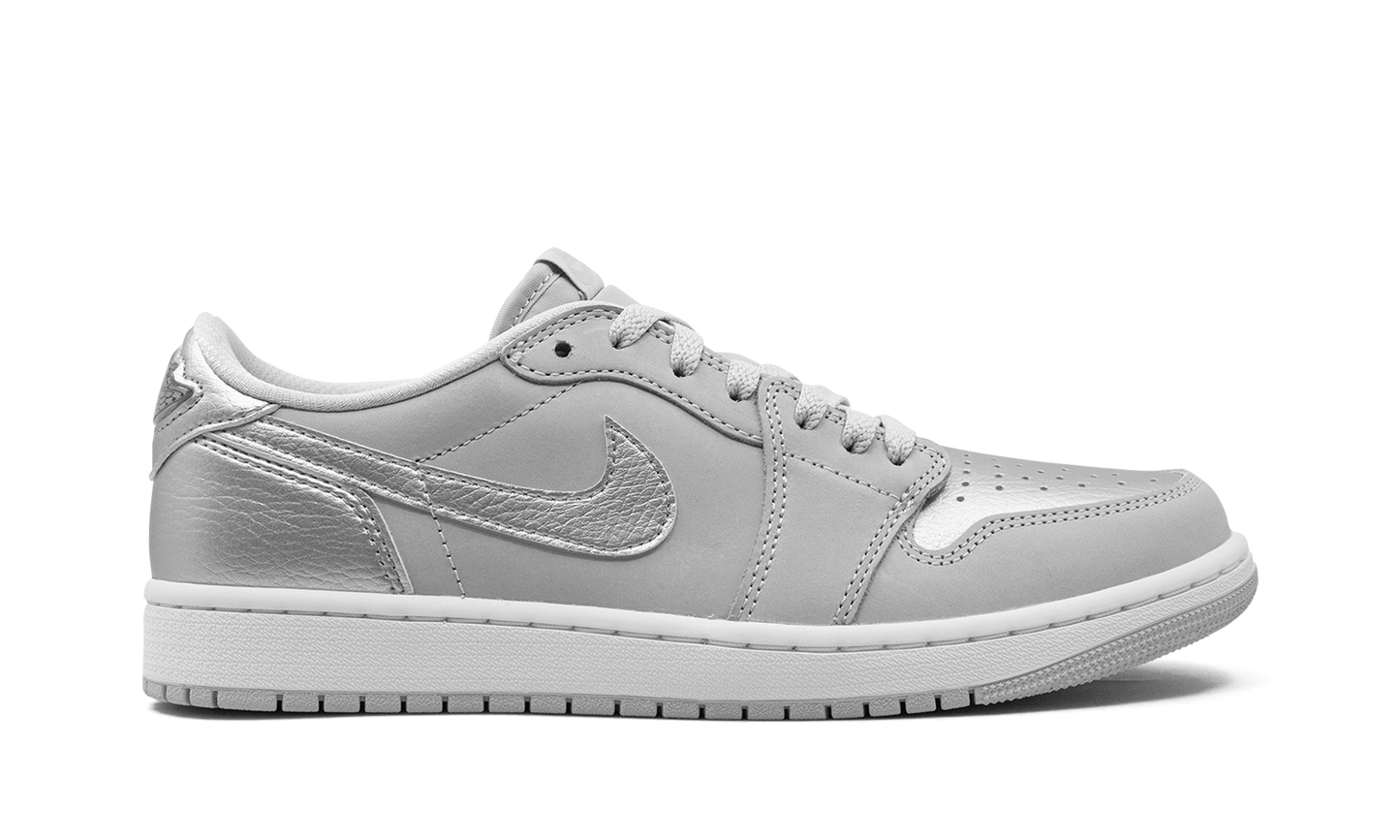 Air Jordan 1 "Metallic Silver"