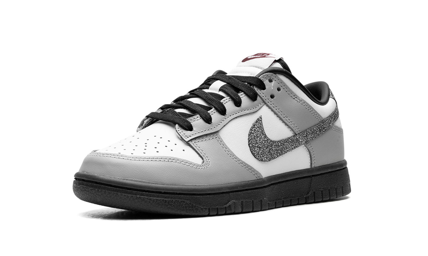 Dunk Low LX WMNS "Glitter Swoosh White Light Smoke Grey"