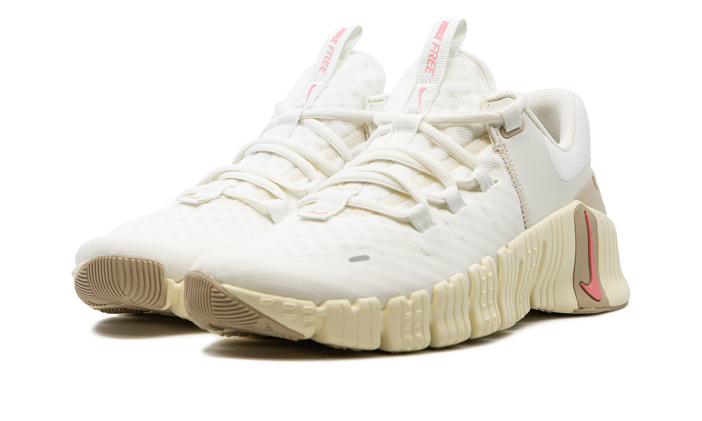 Free Metcon 5 WMNS "Sail Sanddrift"