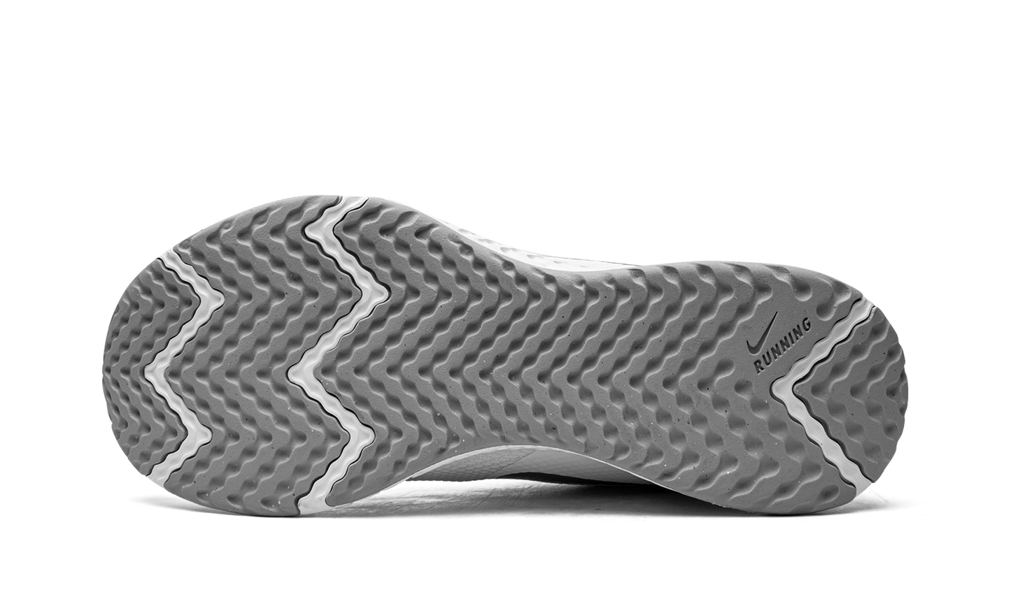 REVOLUTION 5 MNS WMNS