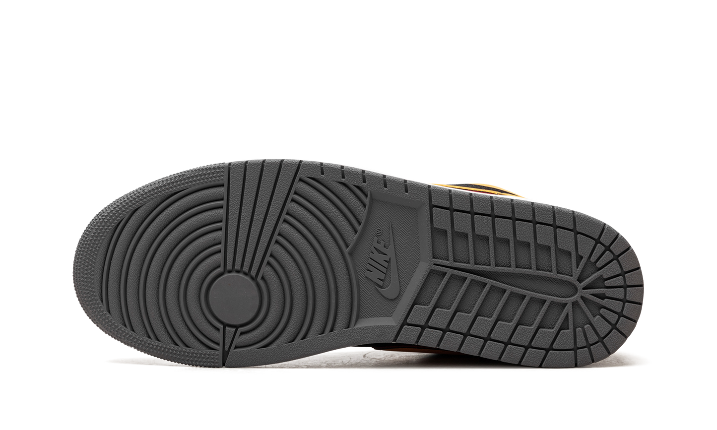 Air Jordan 1 Low "Vivid Orange"