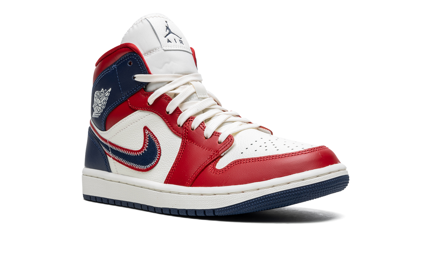 AIR JORDAN 1 MID SE WMNS "USA"