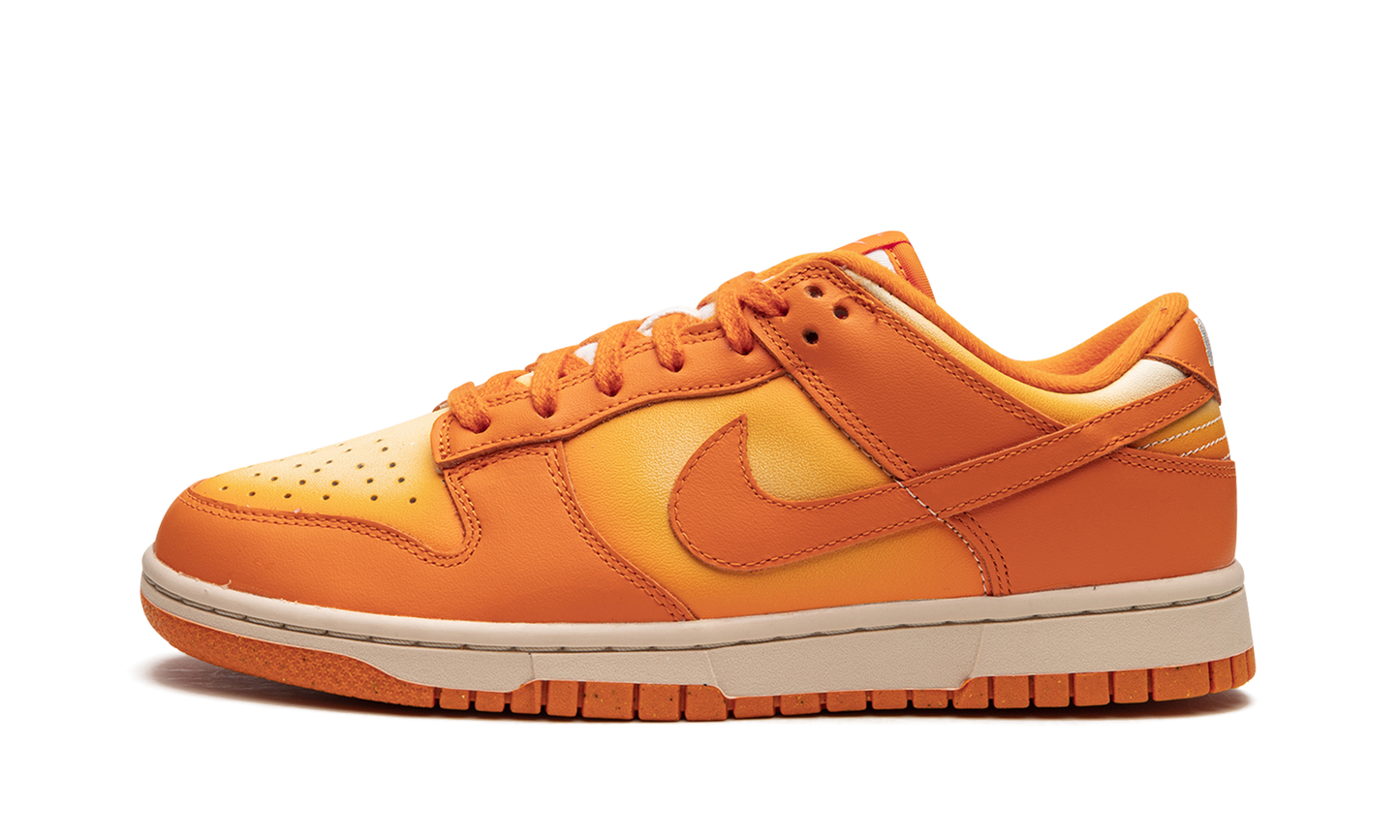 DUNK LO MNS WMNS "Magma Orange"