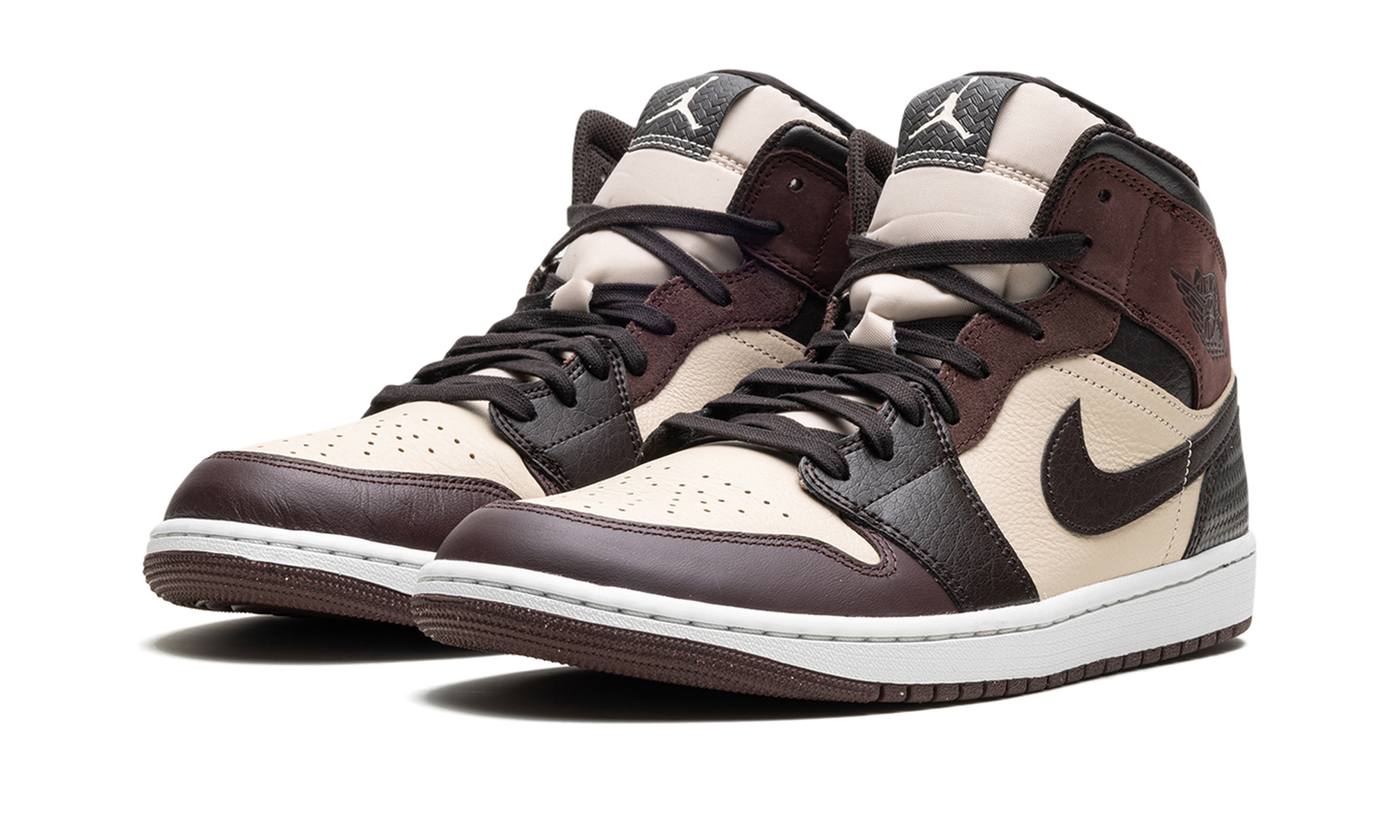 Air Jordan 1 Mid Se "Velvet Brown"