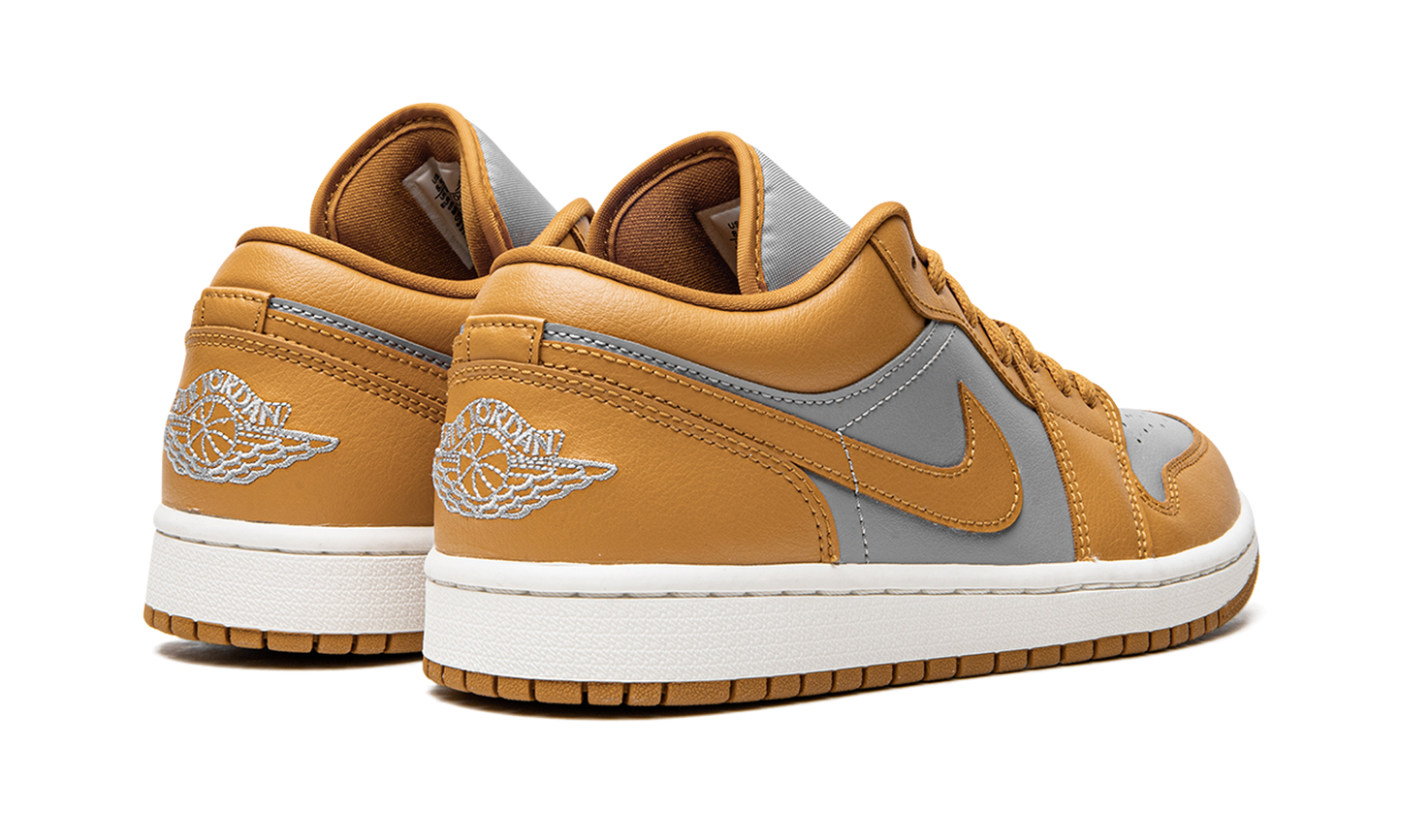 AIR JORDAN 1 LO WMNS "Chutney"