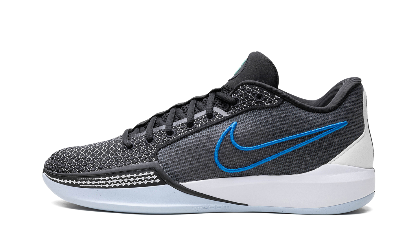 Sabrina 1 "Family Bonds"