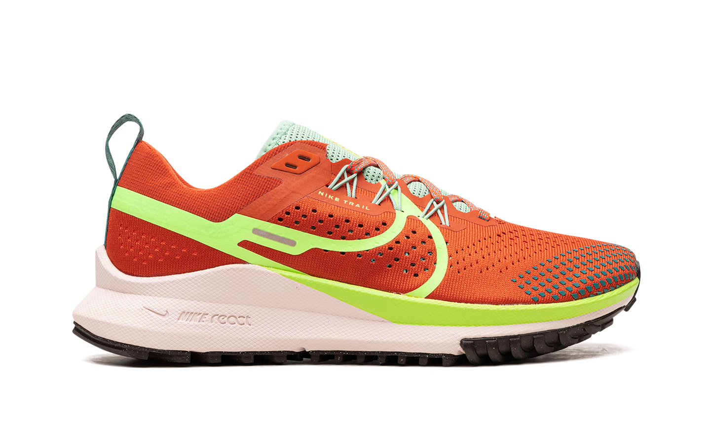 NIKE PEGASUS TRAIL 4 WMNS "Mantra Orange"