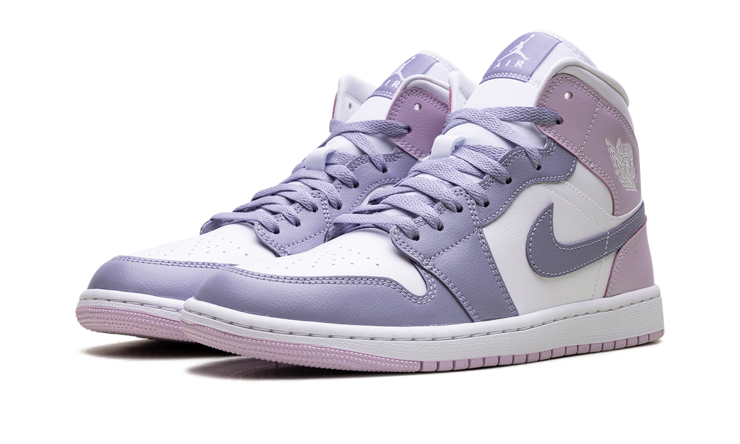 Jordan 1 Mid WMNS "Indigo Haze Doll White"
