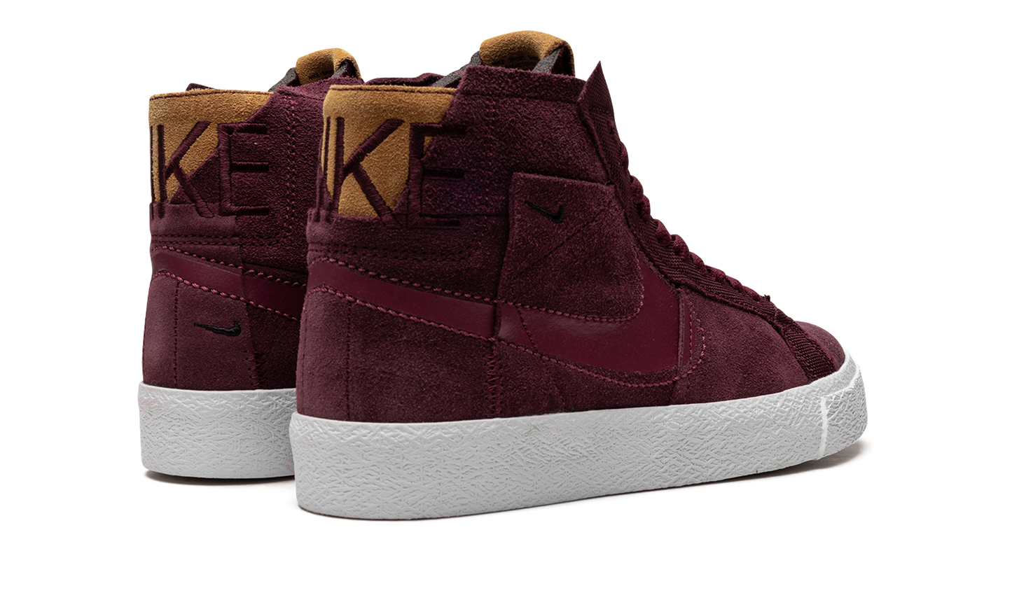 SB Blazer Mid "Night Maroon"