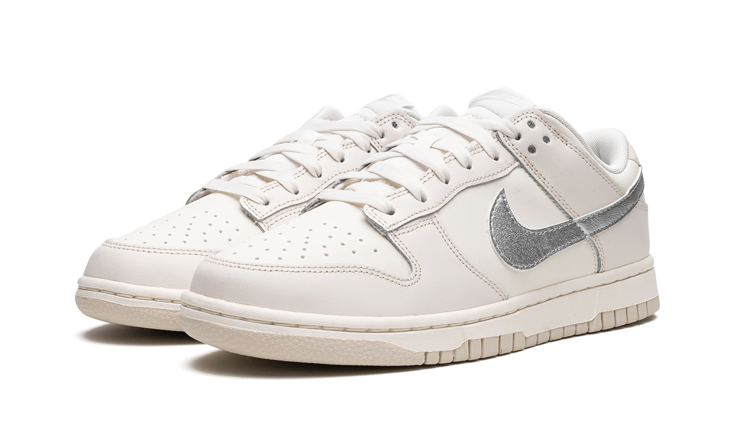 DUNK LO ESS TREND MNS WMNS "Sail / Oxygen Purple"