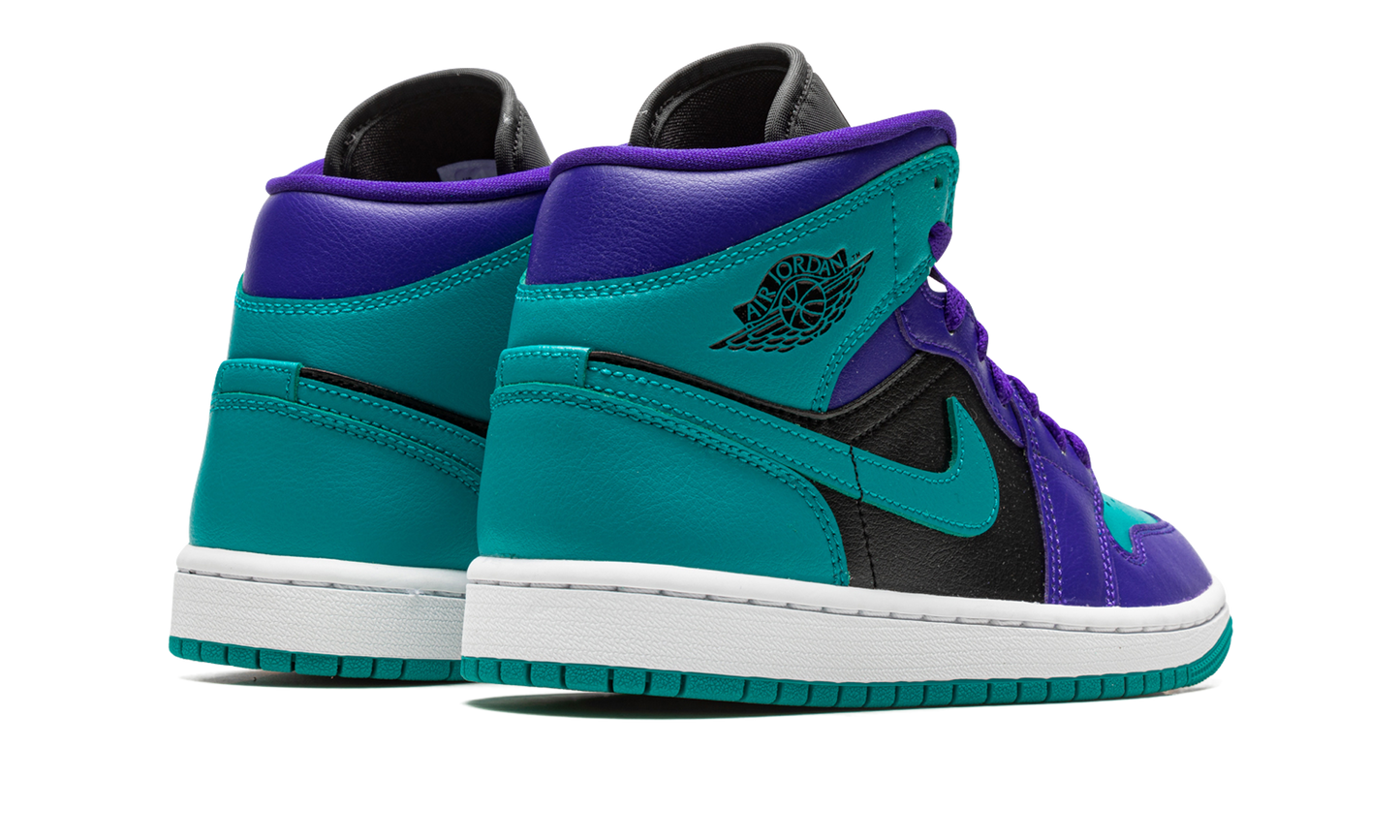 AIR JORDAN 1 MID WMNS "Black Grape"