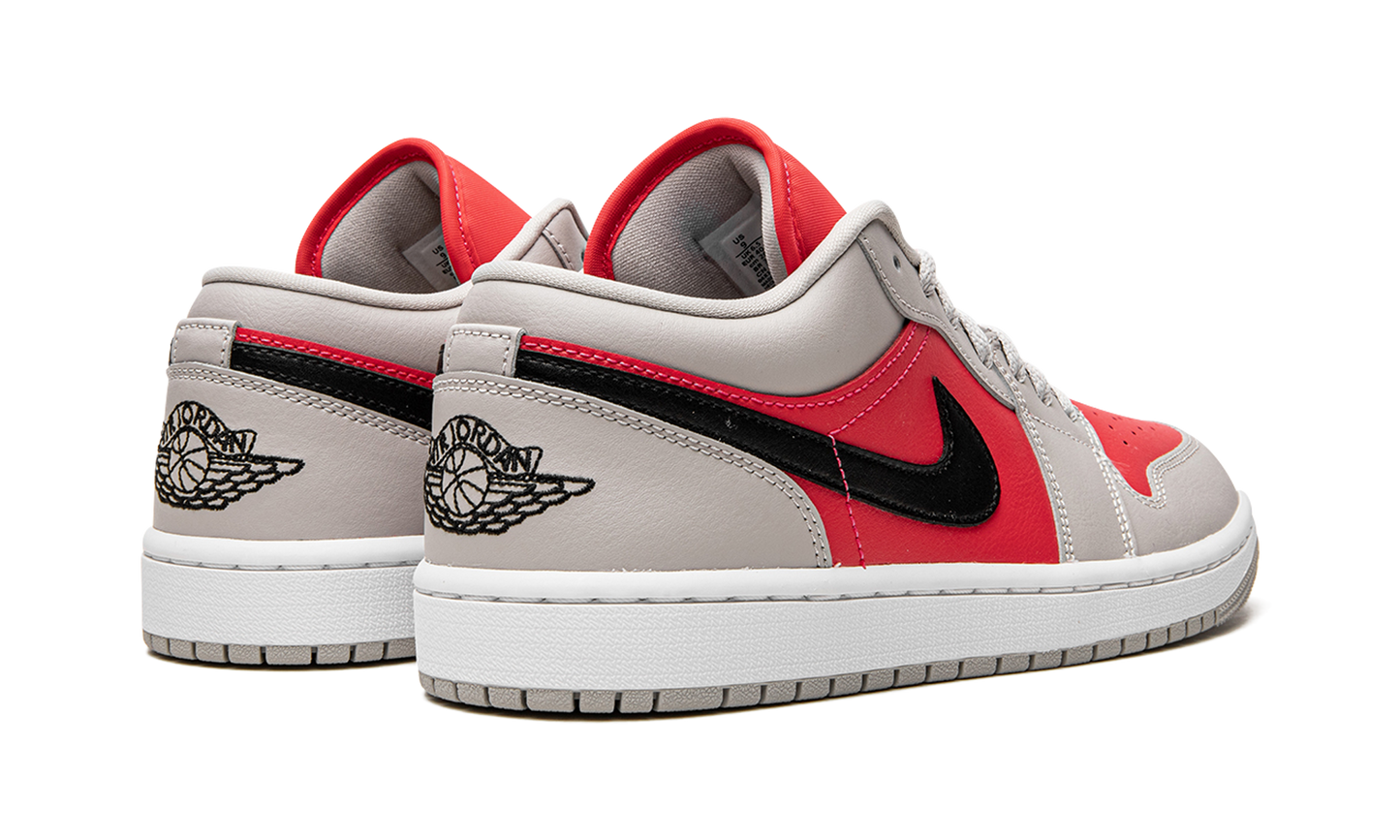 AIR JORDAN 1 LO WMNS "Light Iron Ore / Siren Red"