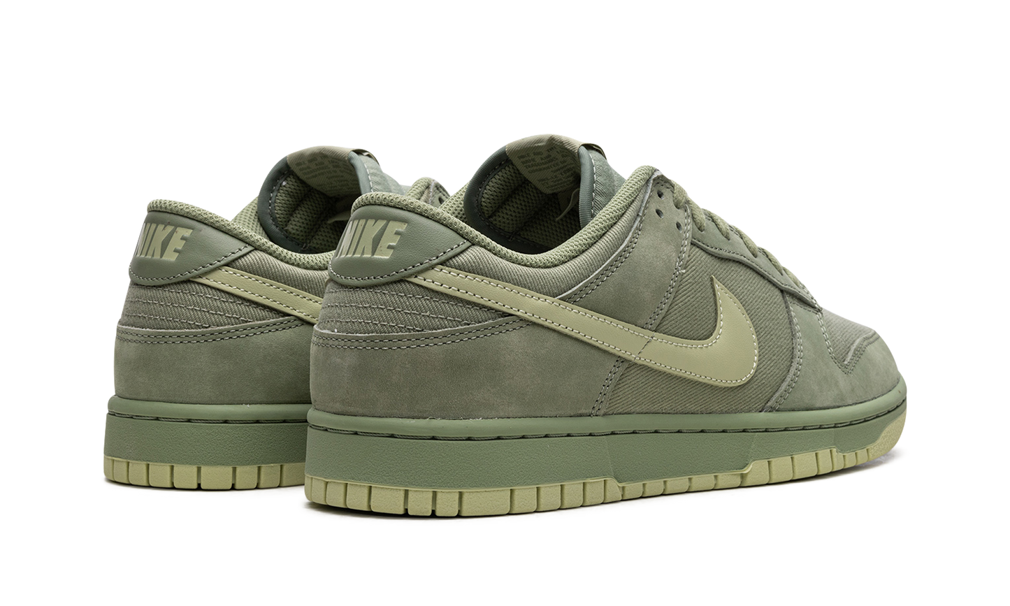 Dunk Low "Oil Green"