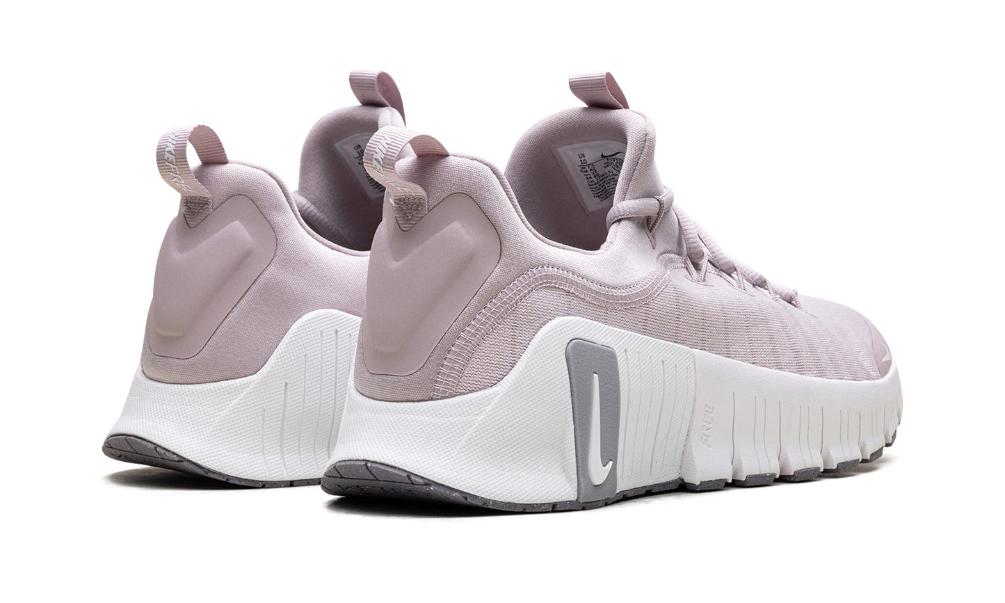 Free Metcon 6 WMNS "Platinum Violet"