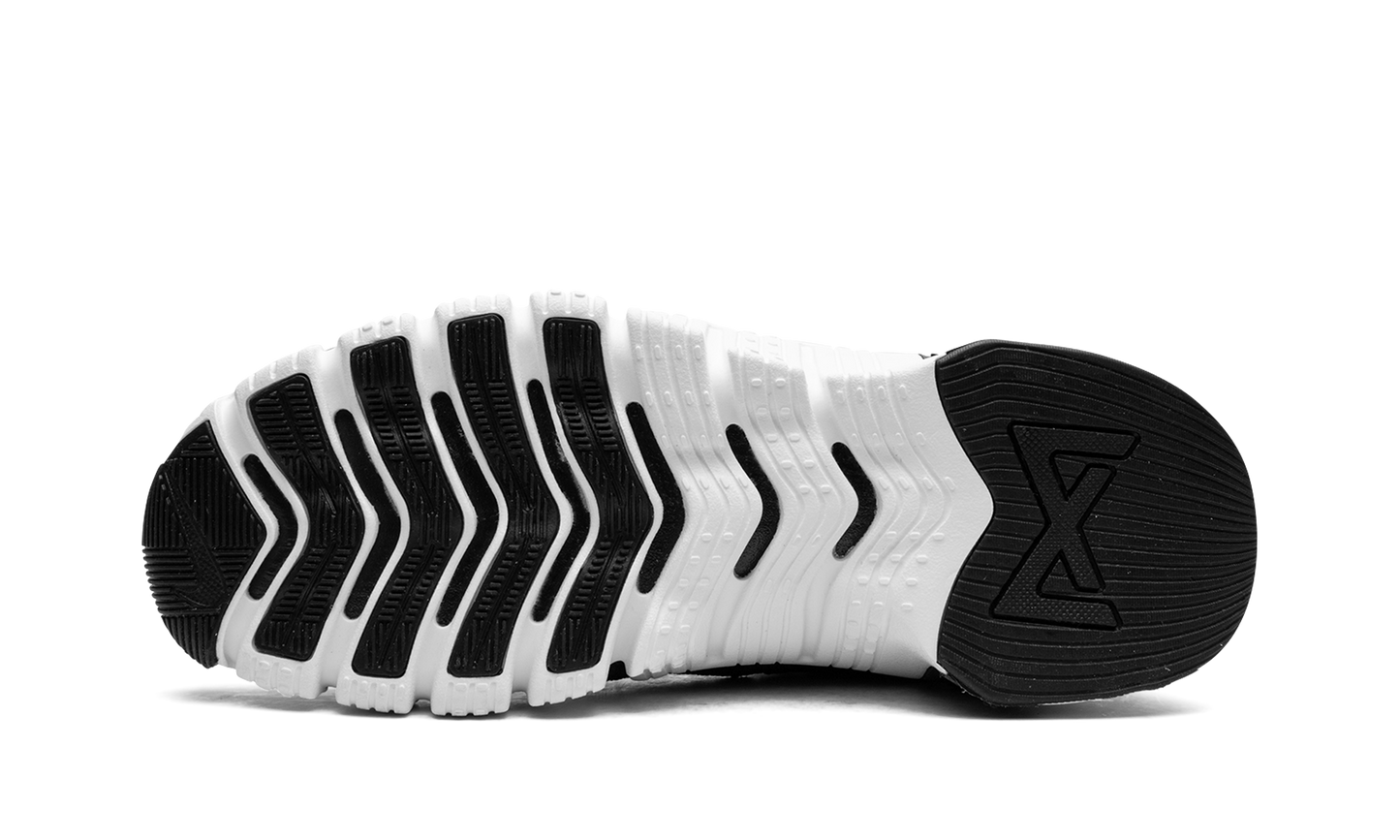 FREE METCON 4 WMNS "Black-White Metcon 4"