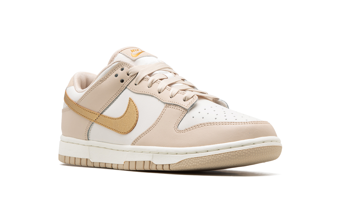 DUNK LO MNS WMNS "Phantom Metallic Gold"