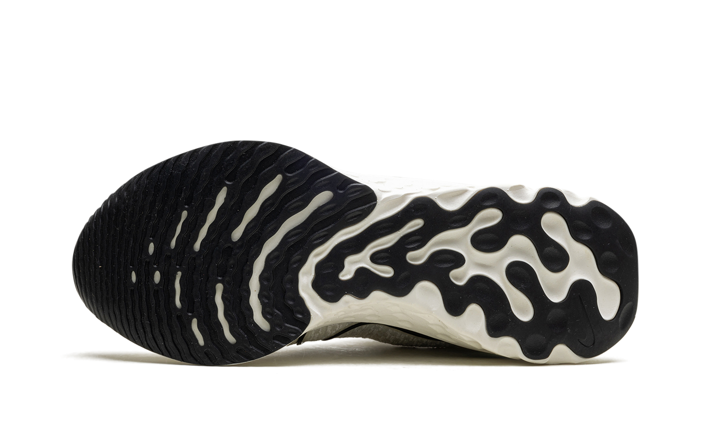 React Infinity Run Flyknit 3 "Phantom Black Mint"