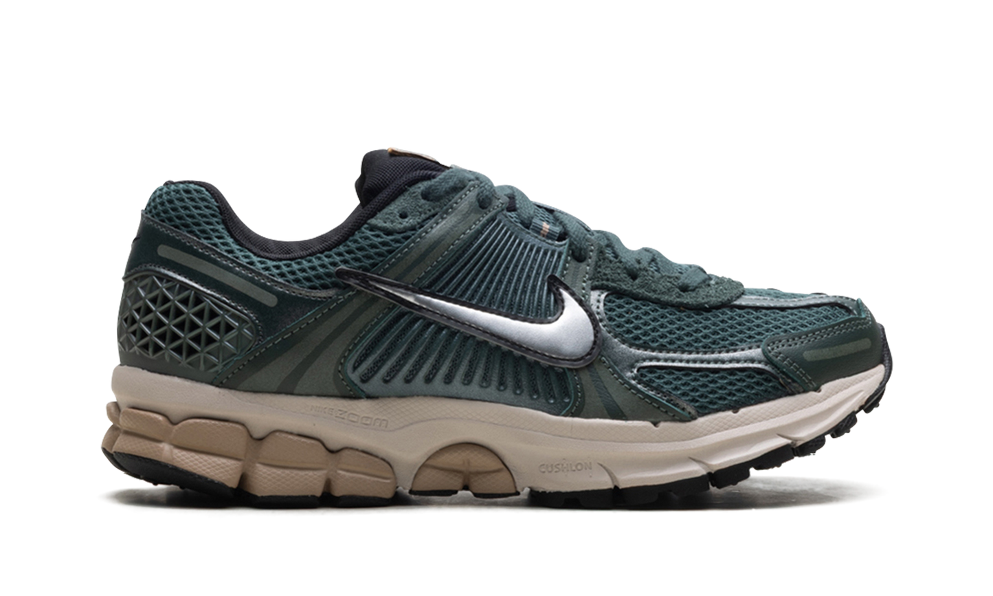 Air Zoom Vomero 5 WMNS "Vintage Green"