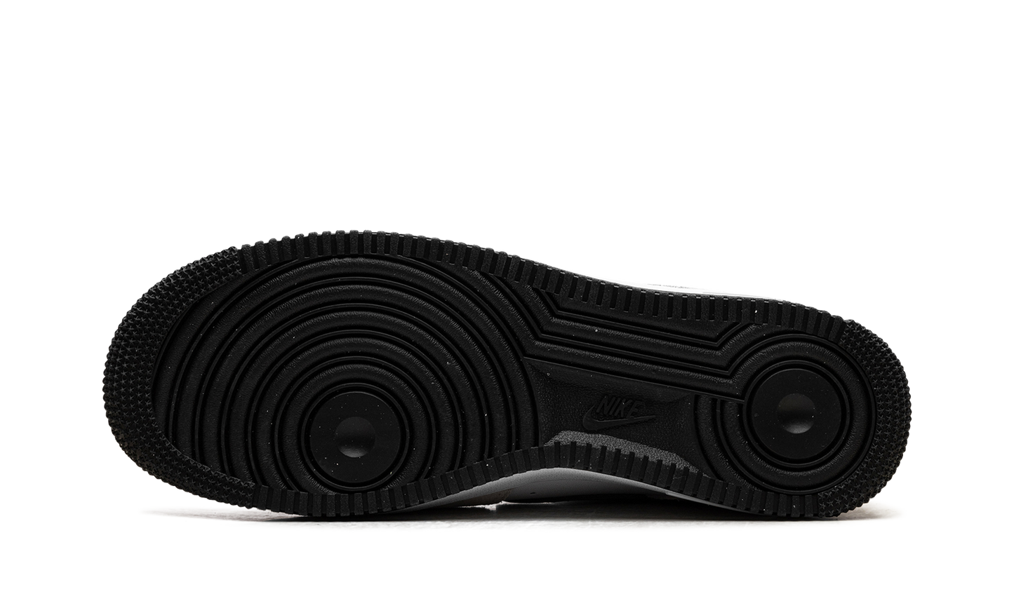 Air Force 1 Low '07 LV8 "White Black"