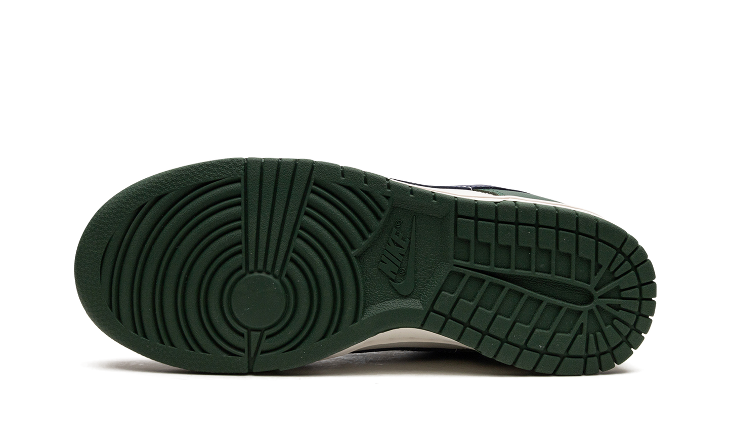 DUNK LOW WMNS "Gorge Green"