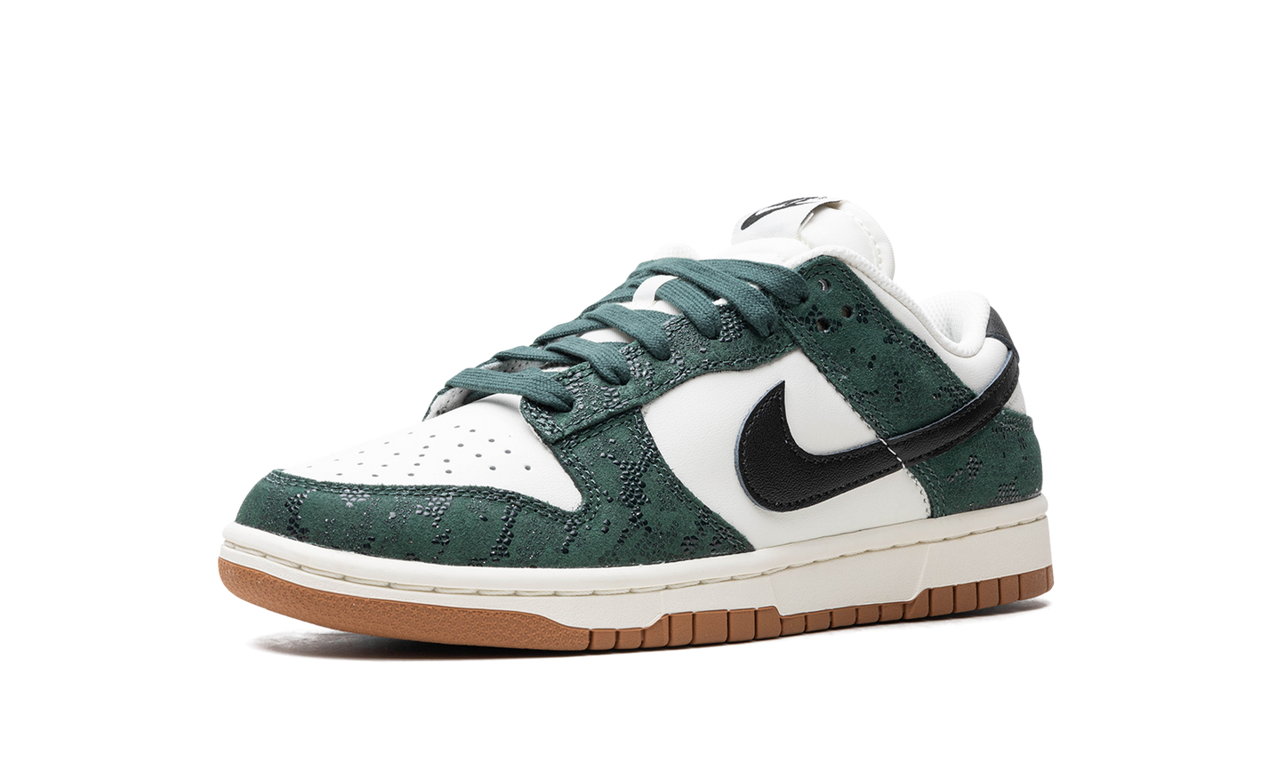 DUNK LOW WMNS "Green Snake"