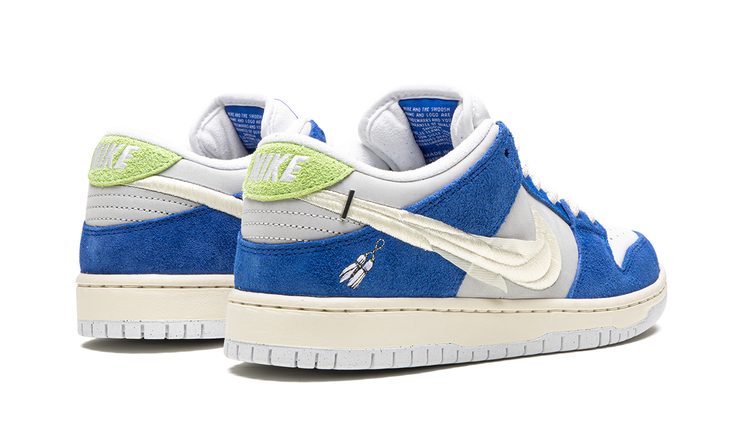 SB Dunk Low "Fly Streetwear - Gardenia"