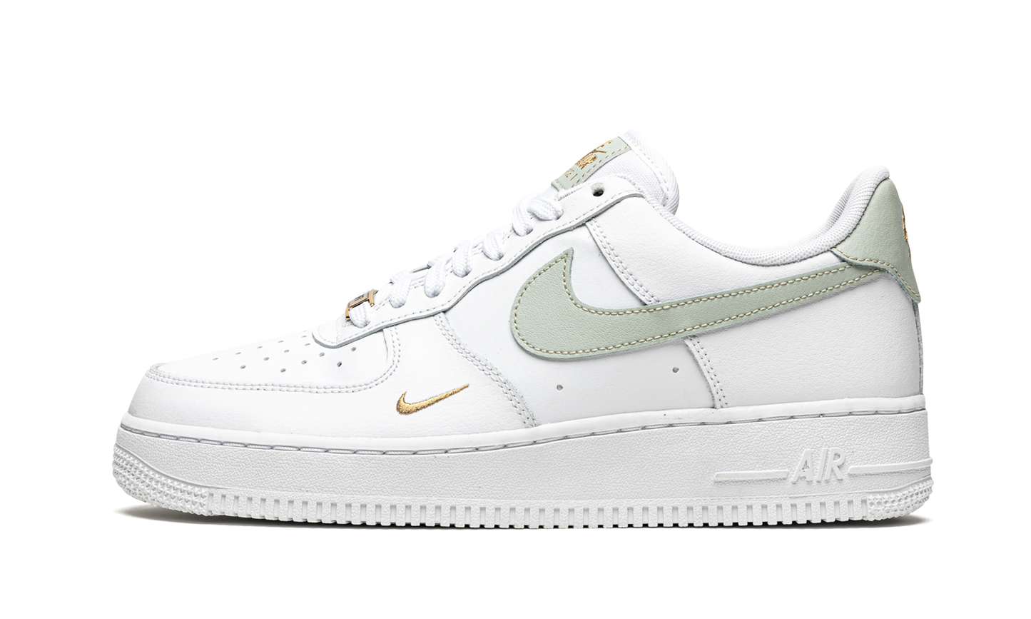 AIR FORCE 1 LO MNS WMNS "White / Grey / Gold"