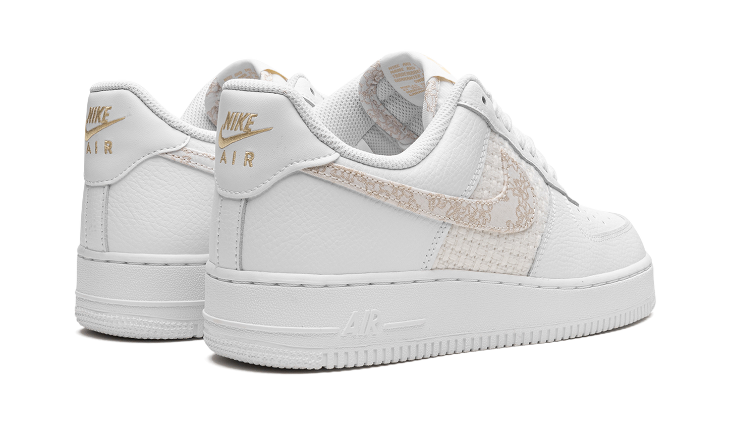 AIR FORCE 1 '07 SE MNS WMNS "Flower Swoosh"