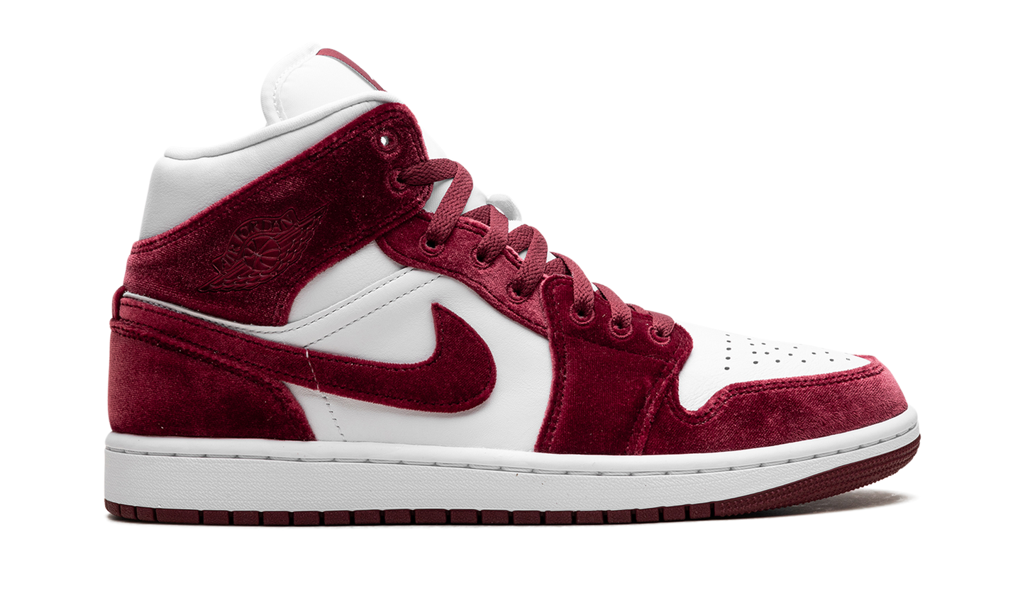 JORDAN 1 MID SE WMNS "Red Velvet"