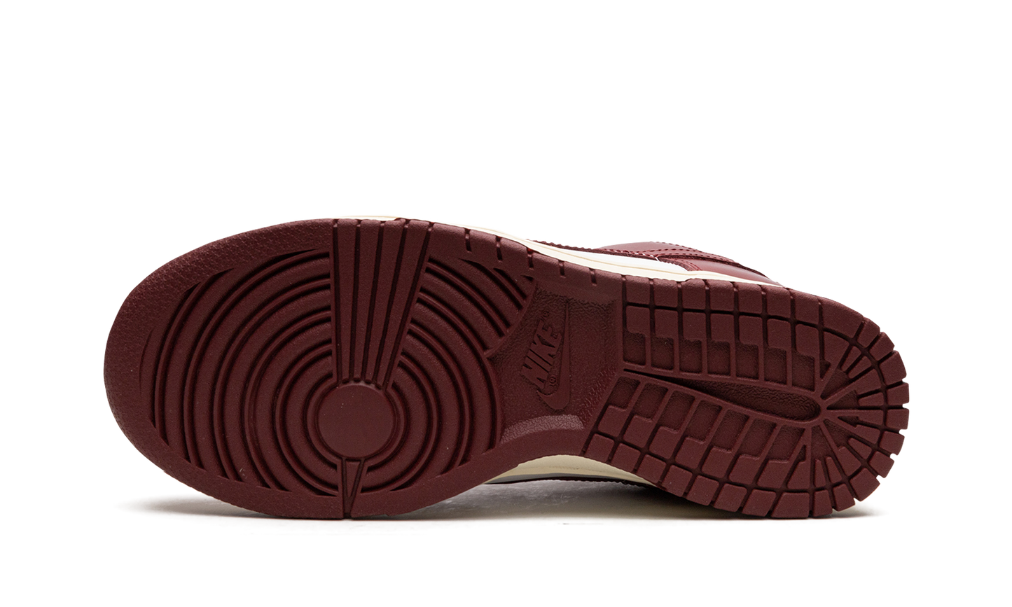 DUNK LOW PRM WMNS "Team Red"