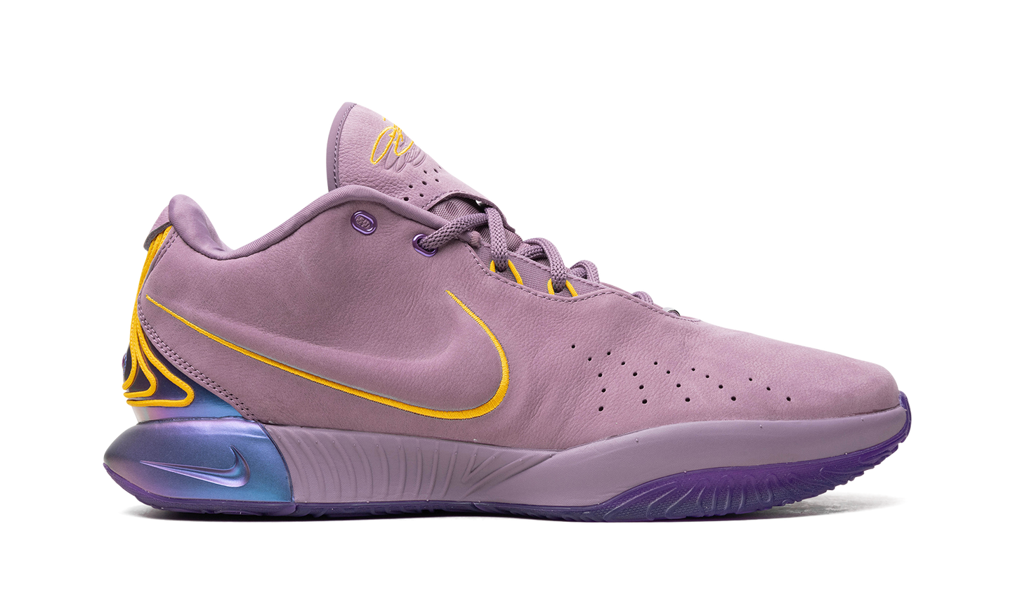 LeBron 21 "Purple Rain"