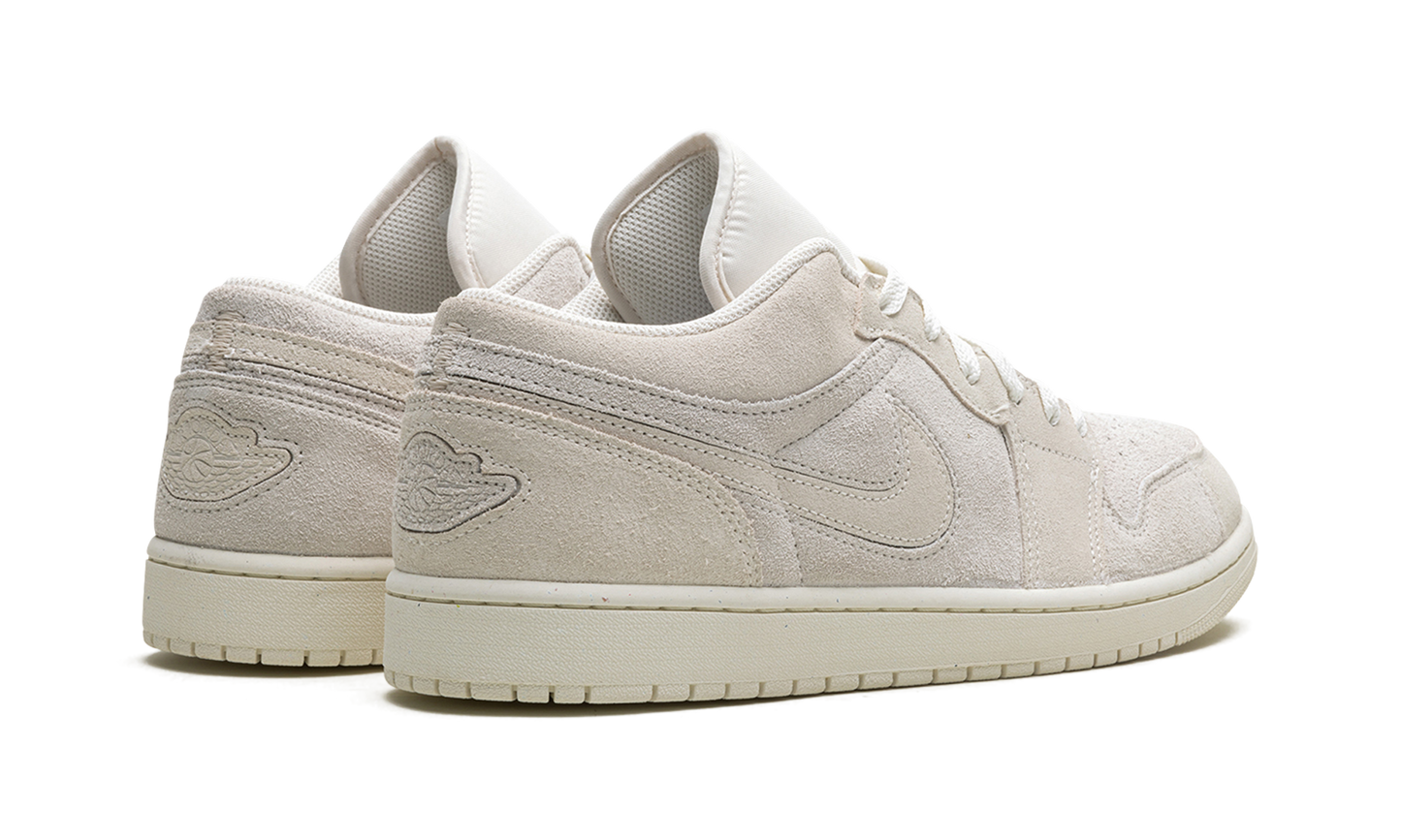 Air Jordan 1 "Pale Ivory"