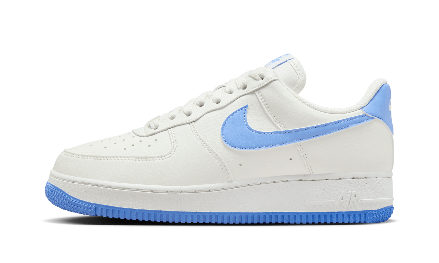 Air Force 1 Low '07 WMNS "Next Nature Royal Pulse"