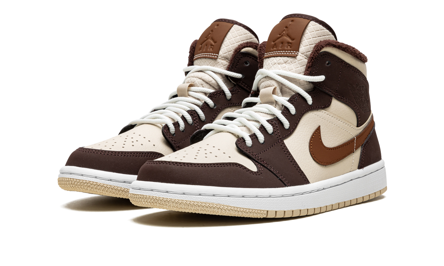 AIR JORDAN 1 MID SE WMNS "Brown Basalt Fleece"
