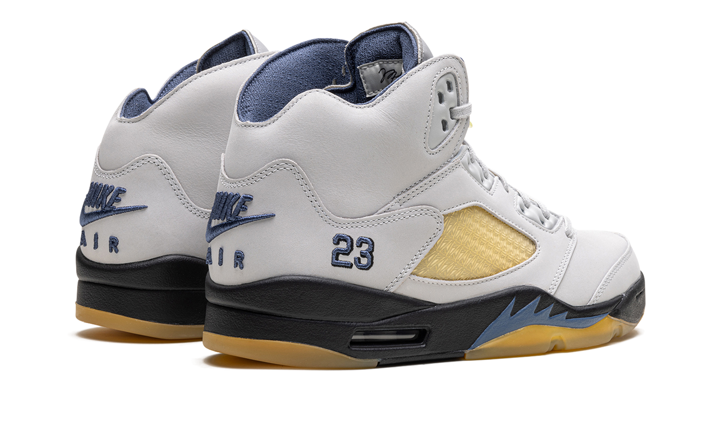 AIR JORDAN 5 WMNS "A Ma Maniére - Diffused Blue"