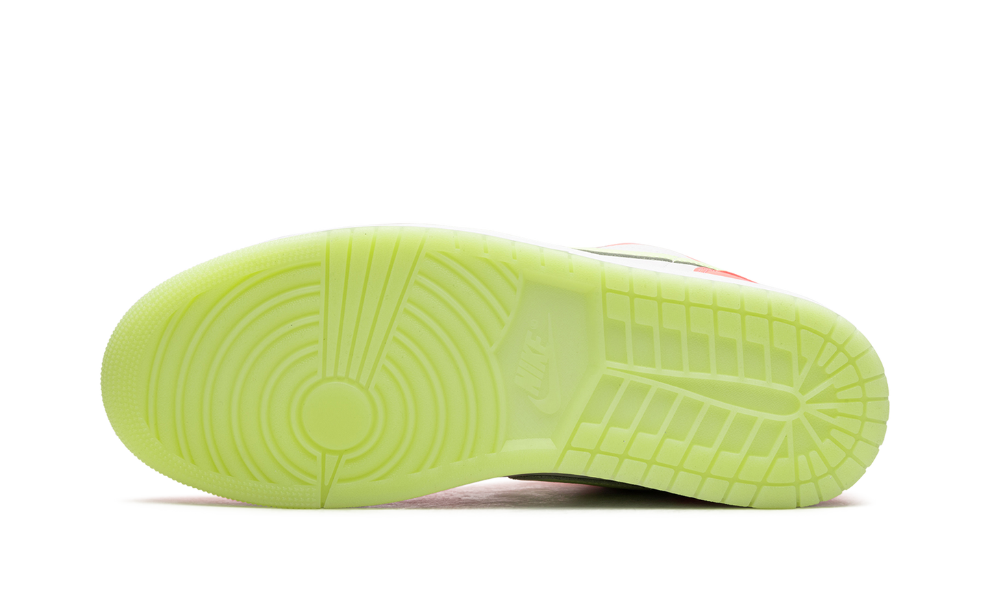 Jordan 1 Low SE "Lava Glow"