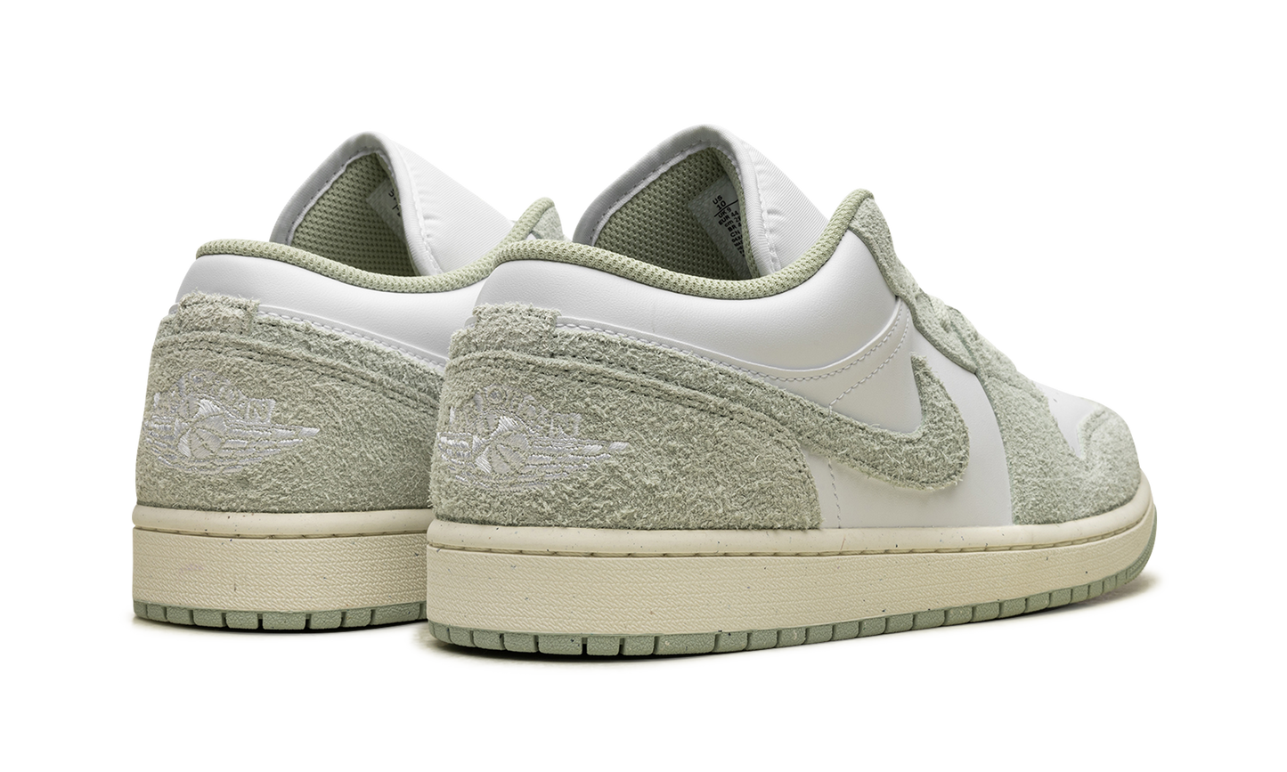 Air Jordan 1 Low SE "Seafoam"